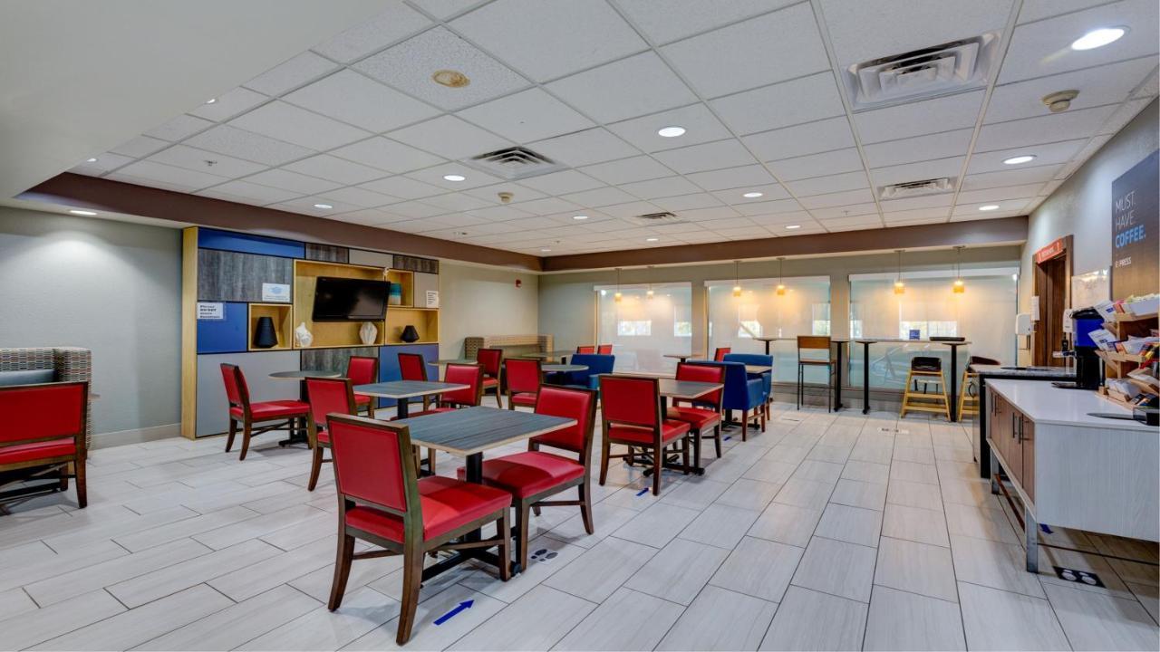 Holiday Inn Express & Suites Ashtabula-Geneva By Ihg Austinburg Экстерьер фото