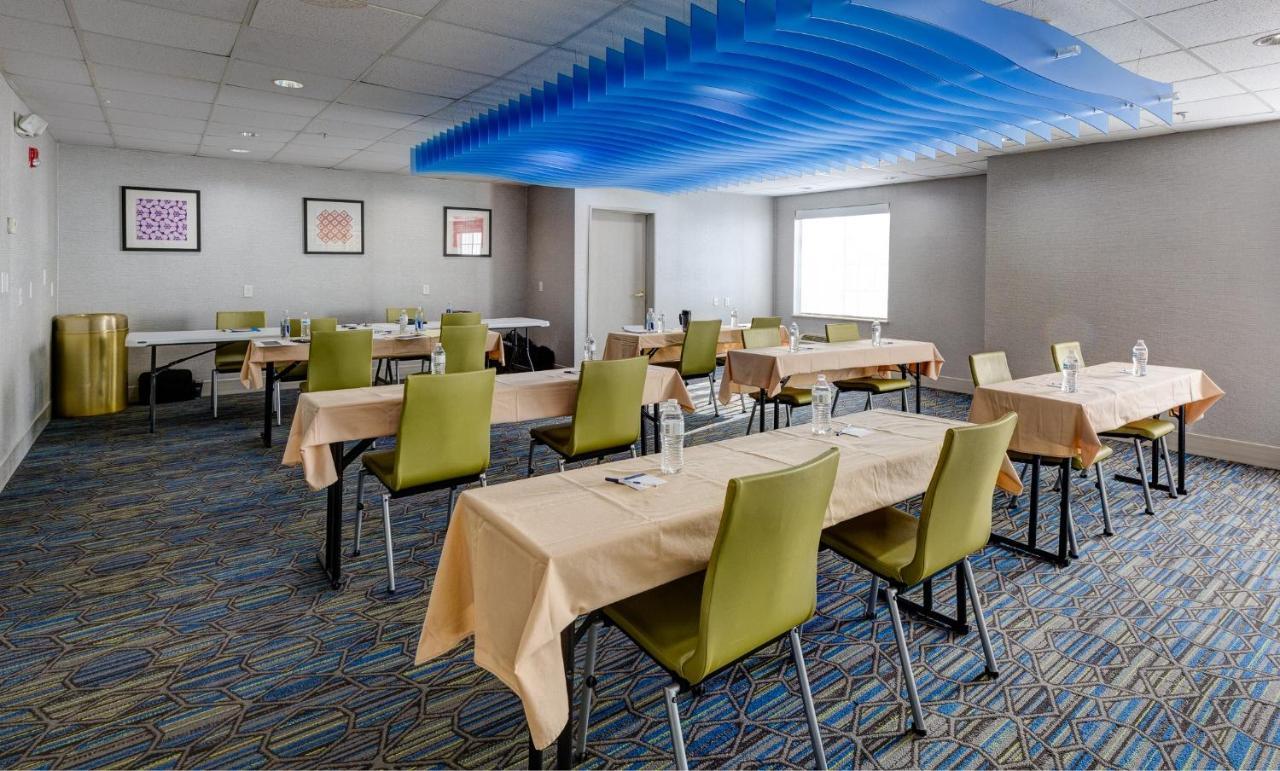 Holiday Inn Express & Suites Ashtabula-Geneva By Ihg Austinburg Экстерьер фото