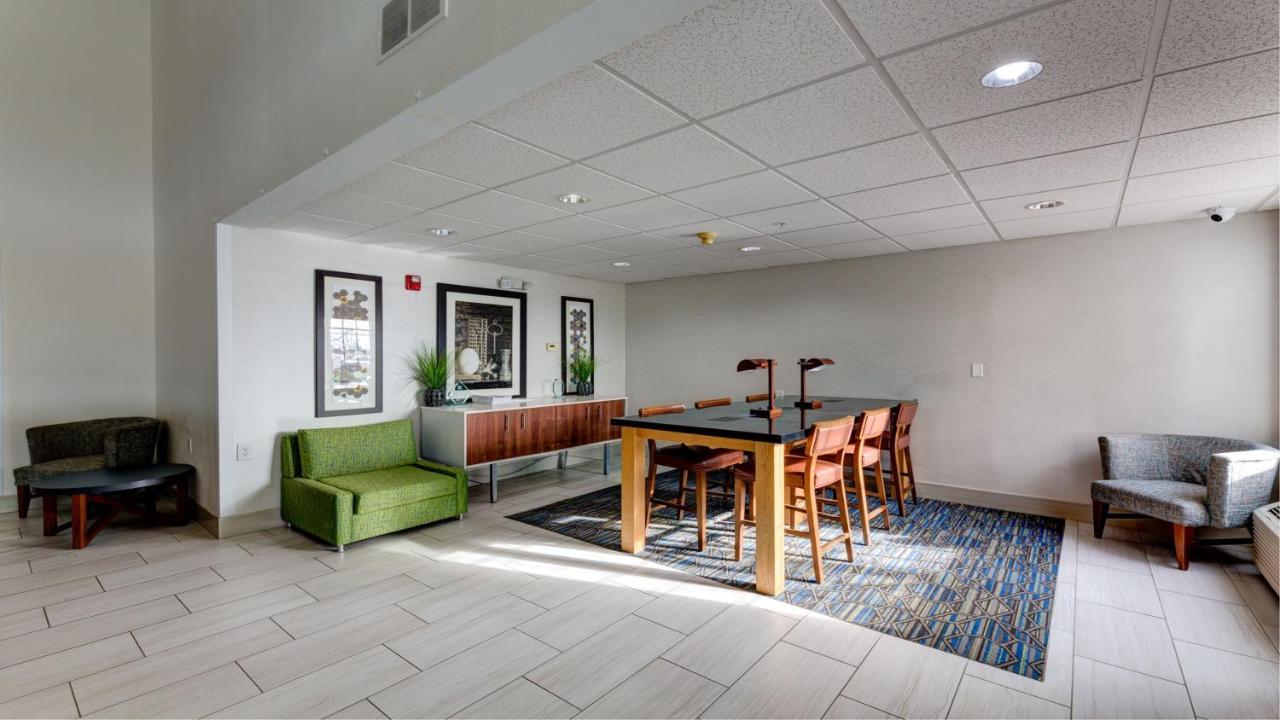 Holiday Inn Express & Suites Ashtabula-Geneva By Ihg Austinburg Экстерьер фото