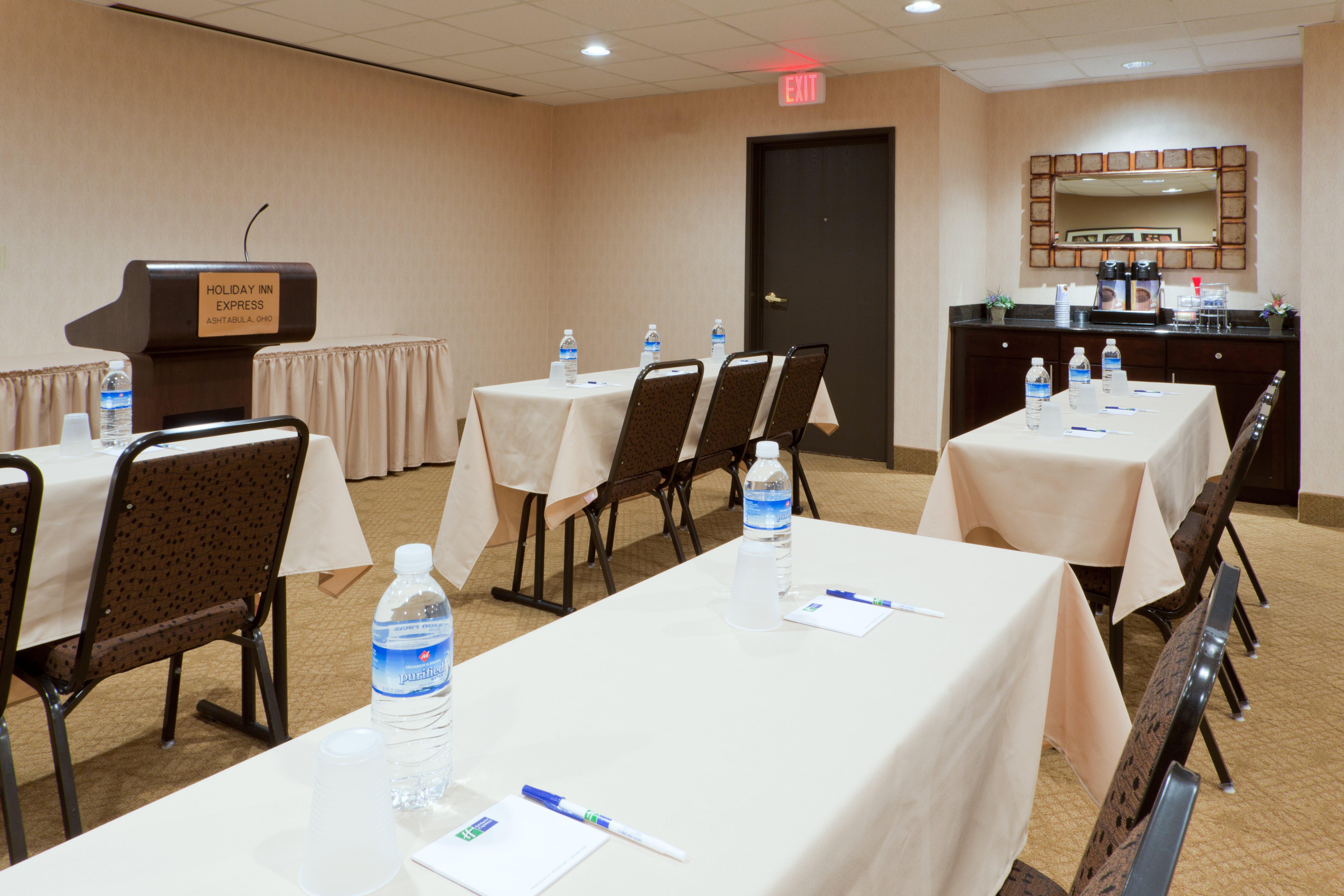 Holiday Inn Express & Suites Ashtabula-Geneva By Ihg Austinburg Экстерьер фото